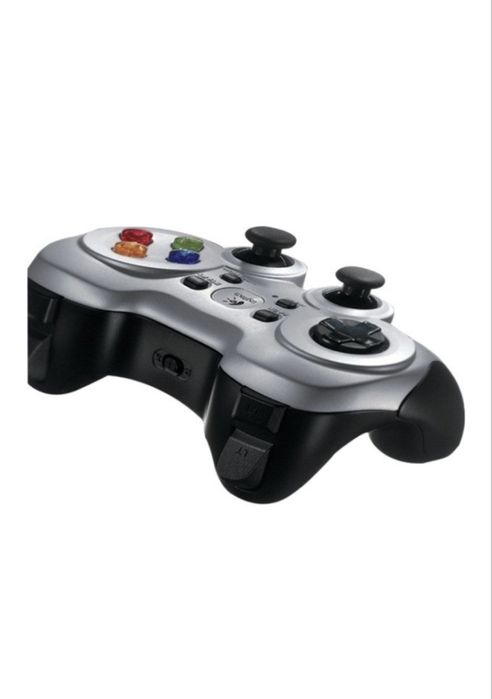 игровой джойстик (контроллер) Logitech