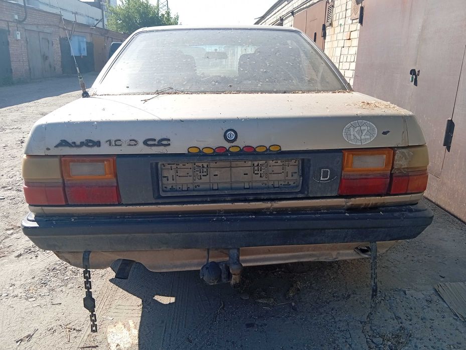 В разборе Audi 100 C3