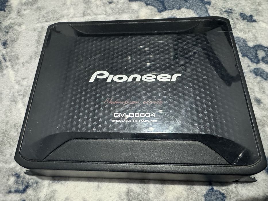 Pioneer gm-d8604