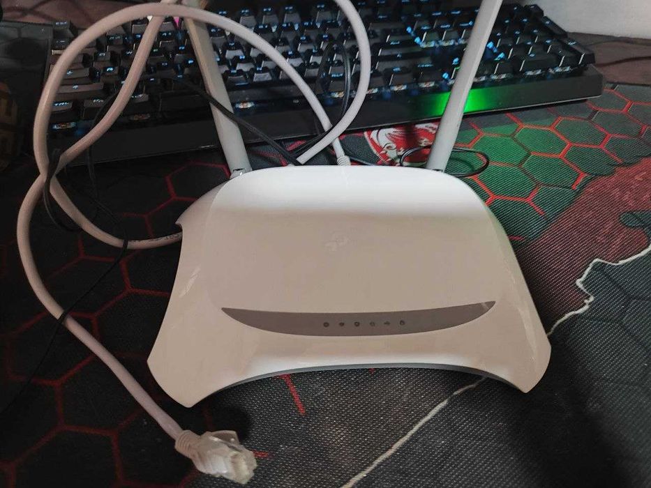 Продаётся роуэтер TP  link tl we842n
