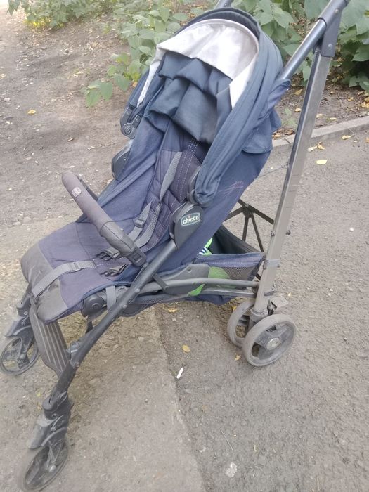 Продам коляску Chicco