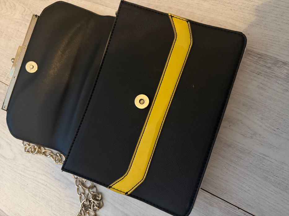 Geantă originală Roccobarocco, în condiții bune