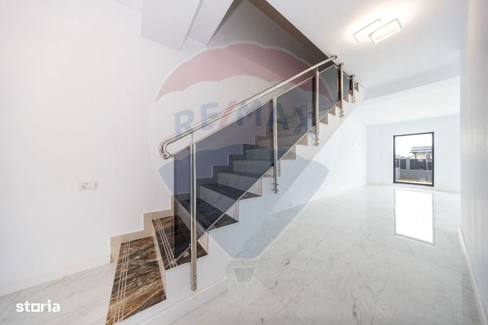 Constructie noua, intabulata, 2 terase, curte, Izvor!