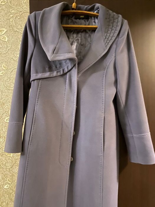Продам пальто демисезонное