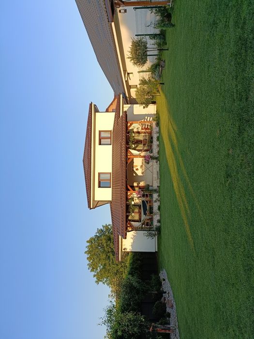 Casa P+1,garaj,terasa,grila anexa