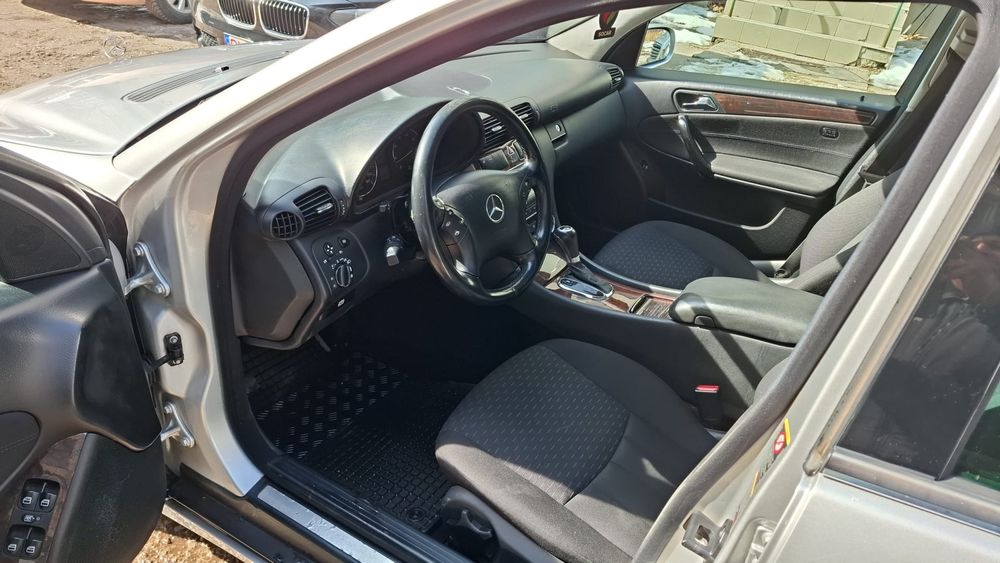 Vând mercedez  din 2004