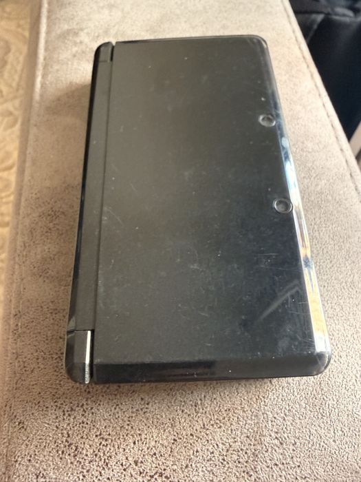 Nintendo 3ds с игри и геймарски куфар