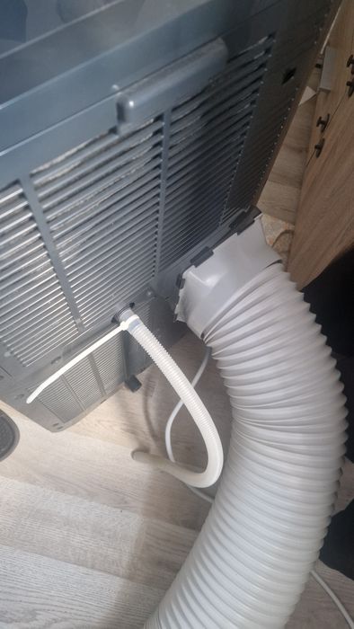 Aer Condiționat Portabil Hisense APC09 9000 BTU