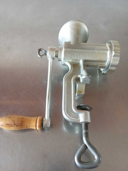 Masina manuala de tocat carne - M  5