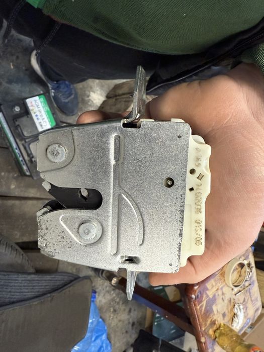 Моторче за багажник за Мерцедес А класа w 169