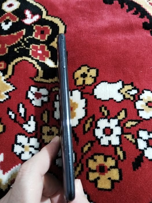 Продам Samsung A 40