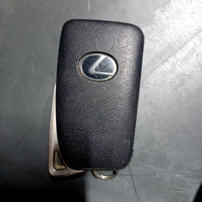 Смарт ключ Lexus