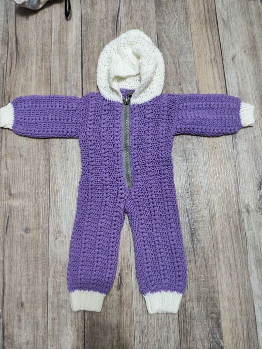 Продам детские комбинезоны