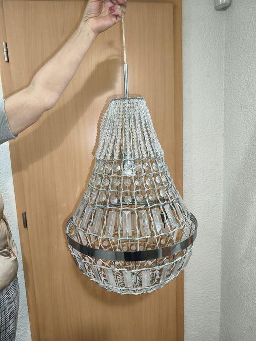 Полилей с кристални камъчета