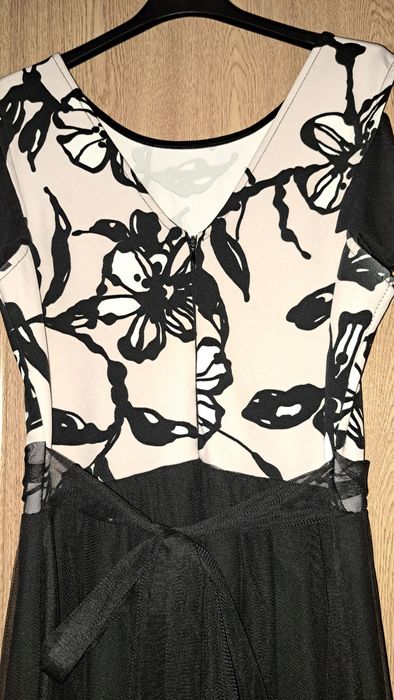 Официална Рокля L размер