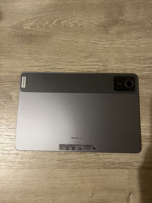 Таблет Lenovo TabM11