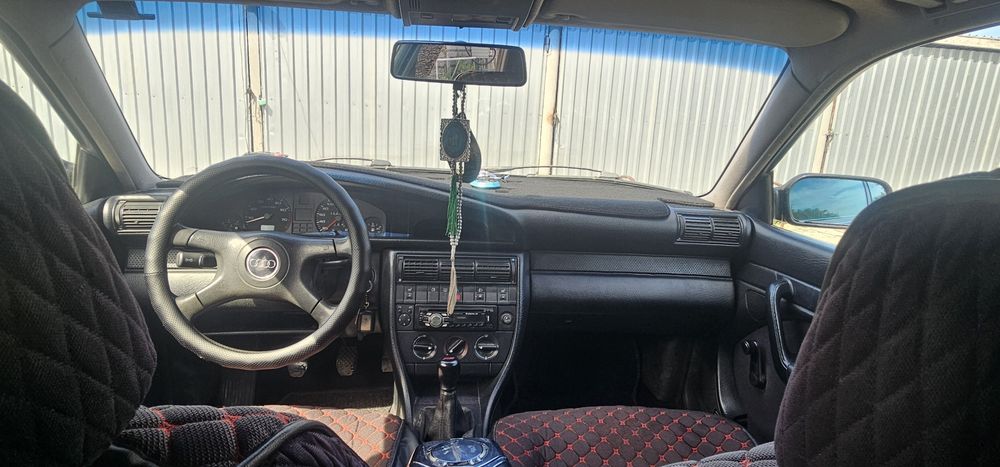Продам Audi 100C4