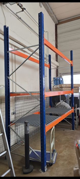 Rafturi metalice profesionale
