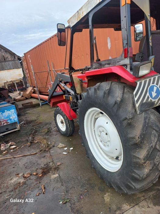 Vând trqctor Massey Ferguson