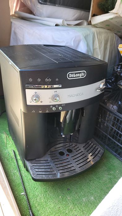 Espressor delonghi magnifica