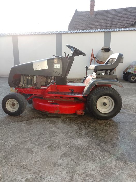 Tractor tuns iarba Snapper cu motor Briggs Stratton 14 CP