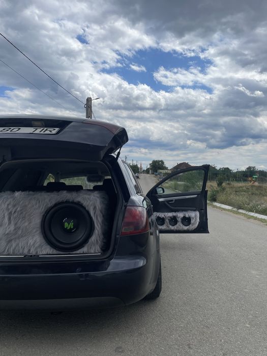 Vând /schimb A4b7 Car Audio