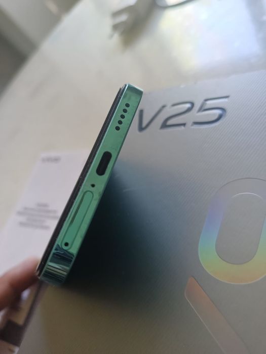 Смартфон vivo. Vivo v25e.8/256 Гб .