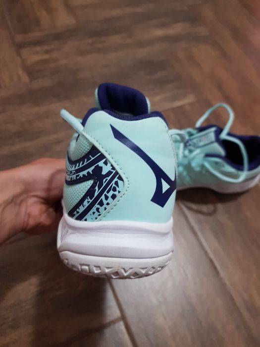 Vand adidasi de sala nr 38.5