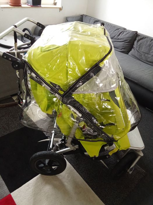 Количка за близнаци