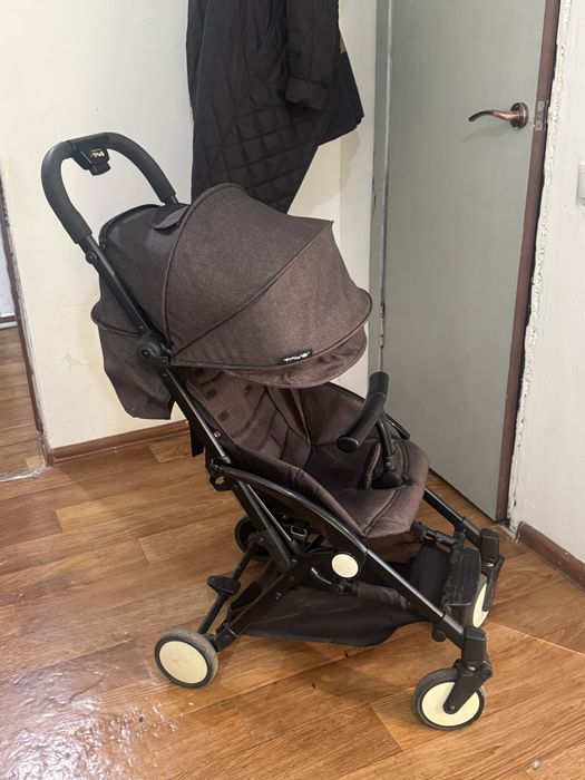 Продам прогулочная коляска легкая