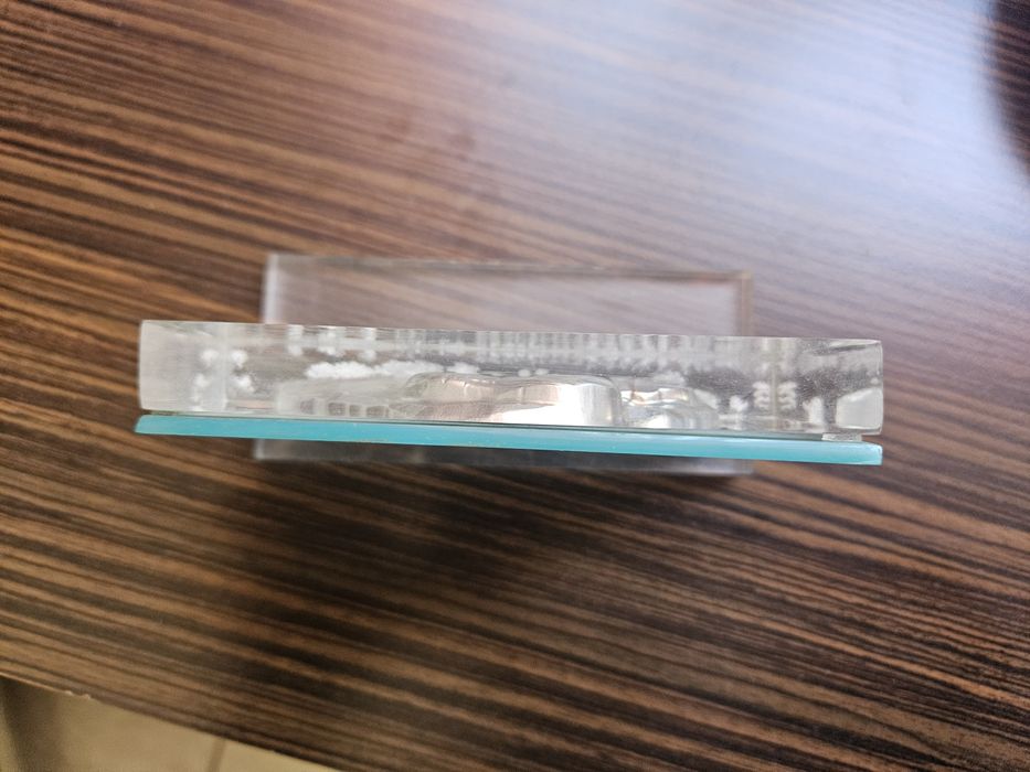 Продава се украшение