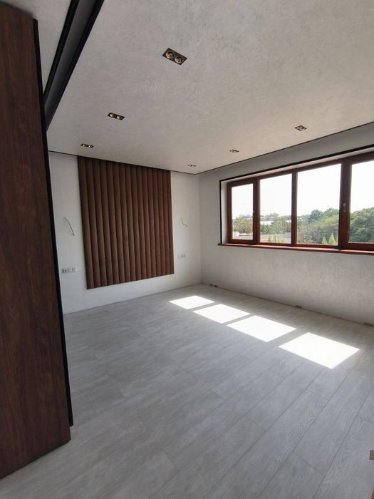 Kvartira sotiladi Yakkasaroy rayòn 4/3/10  162m²