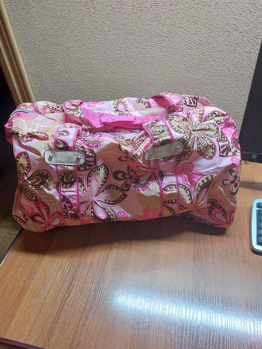 Сумка удобная в дорогу