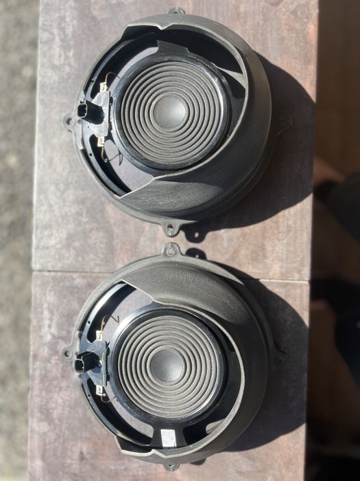 Vând 2 difuzoare Bose