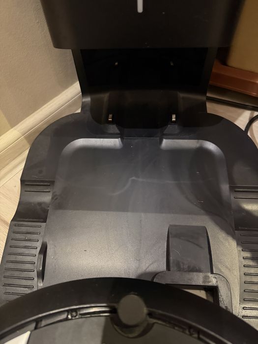 Прахосмукачка робот Roomba i7