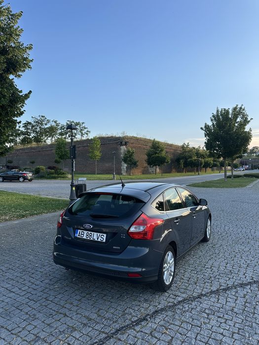 FORD Focus 2012 — imagine 5