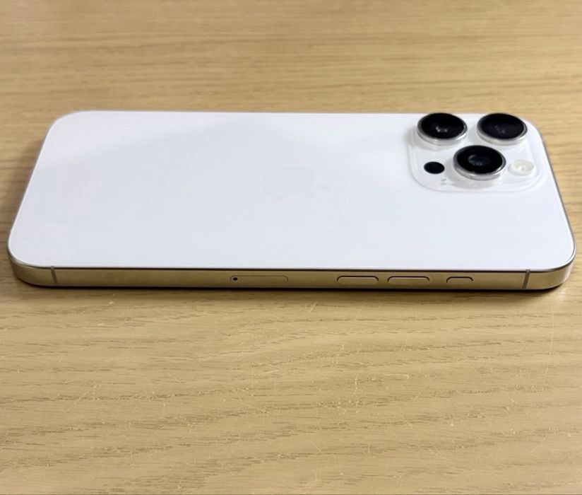 Iphone 16 PRO 1 Tb, white titanium, 0 minute, liber in orice retea !