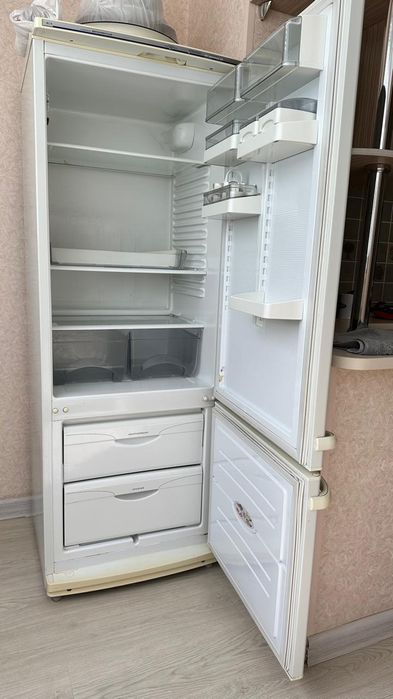 Продается холодильник