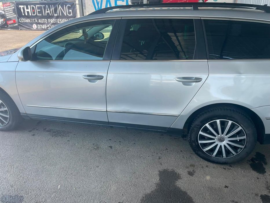Vând Volkswagen passat citiți anuntul