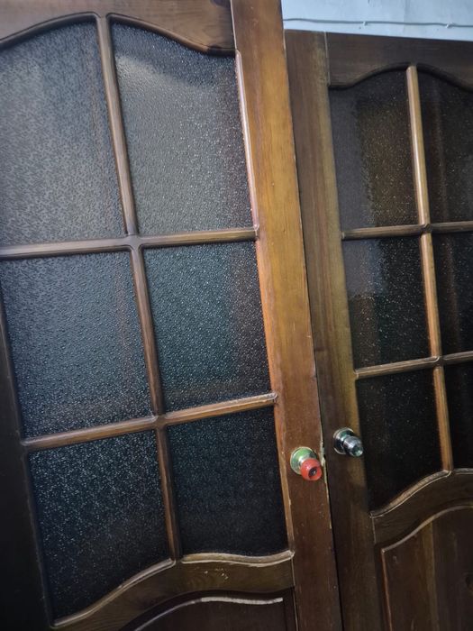 Продам межкомнатные двери