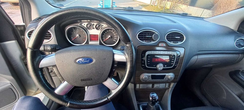 Форд Фокус 2010г. , 1.6 бензин