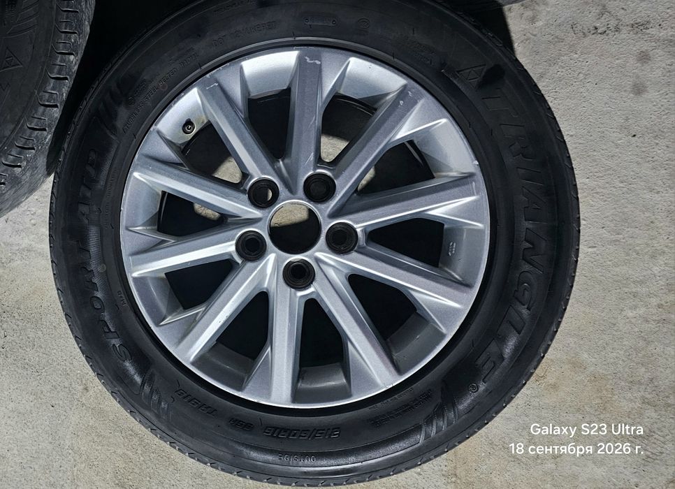 Toyota camry диски с шинами