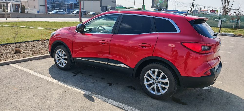 Renault  kadjar 2018.  106000 km 1,2 Benzină o mașină foarte buna