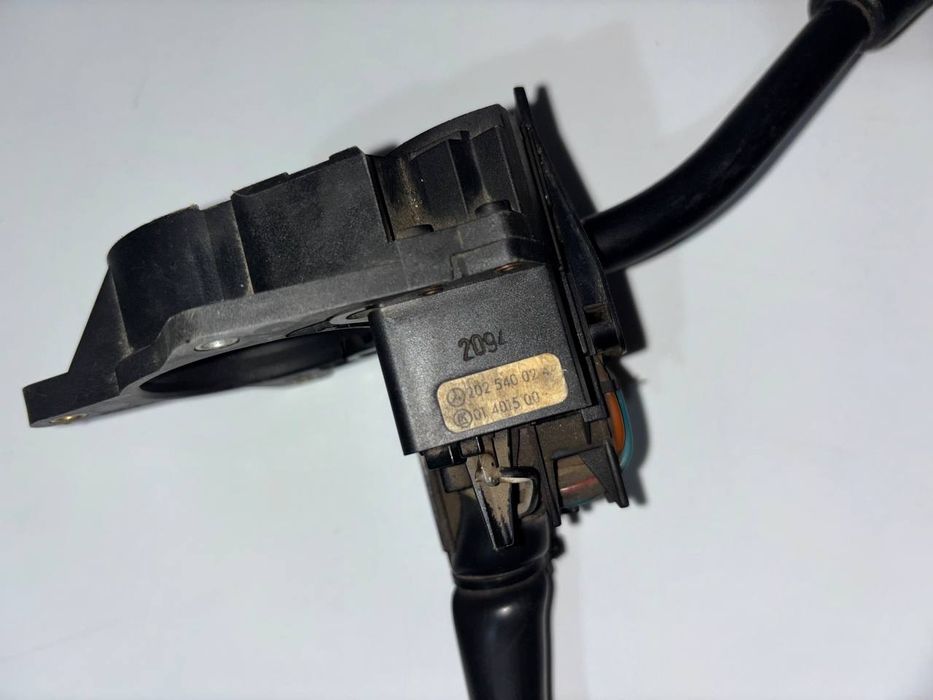 Запчасти на mersedes w202