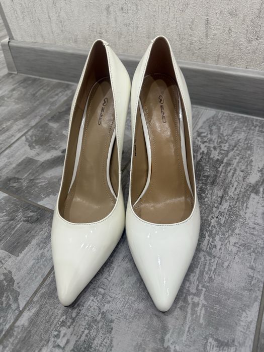 Продам новые туфли