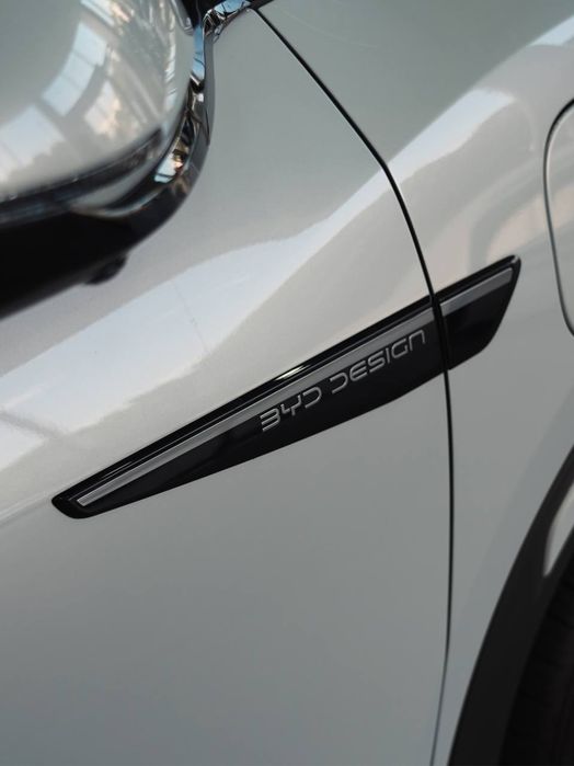 Byd Yuan Up 30% boshlang'ich to'lov bilan