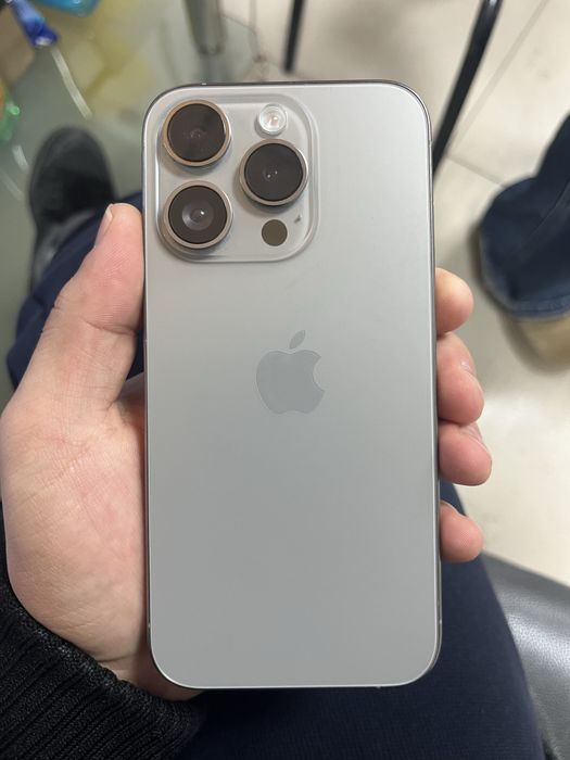 Айфон 15 про 128гб 85акум крышку меняли