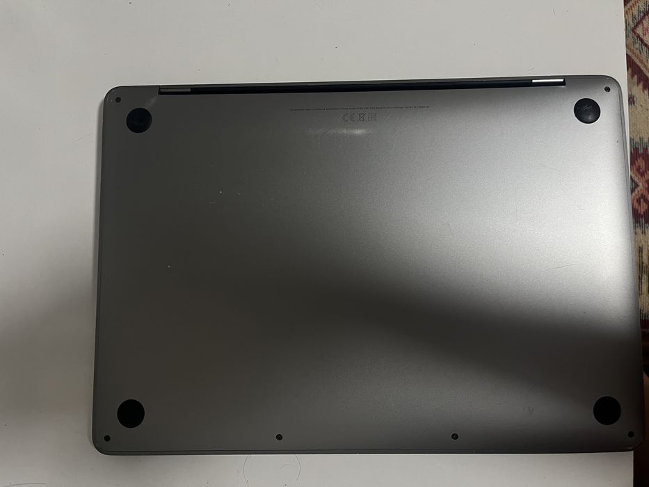 Macbook pro 2017 года в рабочем состояни
