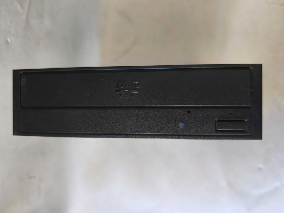 "DVD-ROM" за компютър