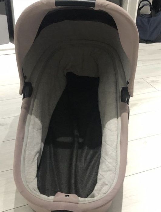 Продам отдельно люльку easy walker в отличном состоянии.